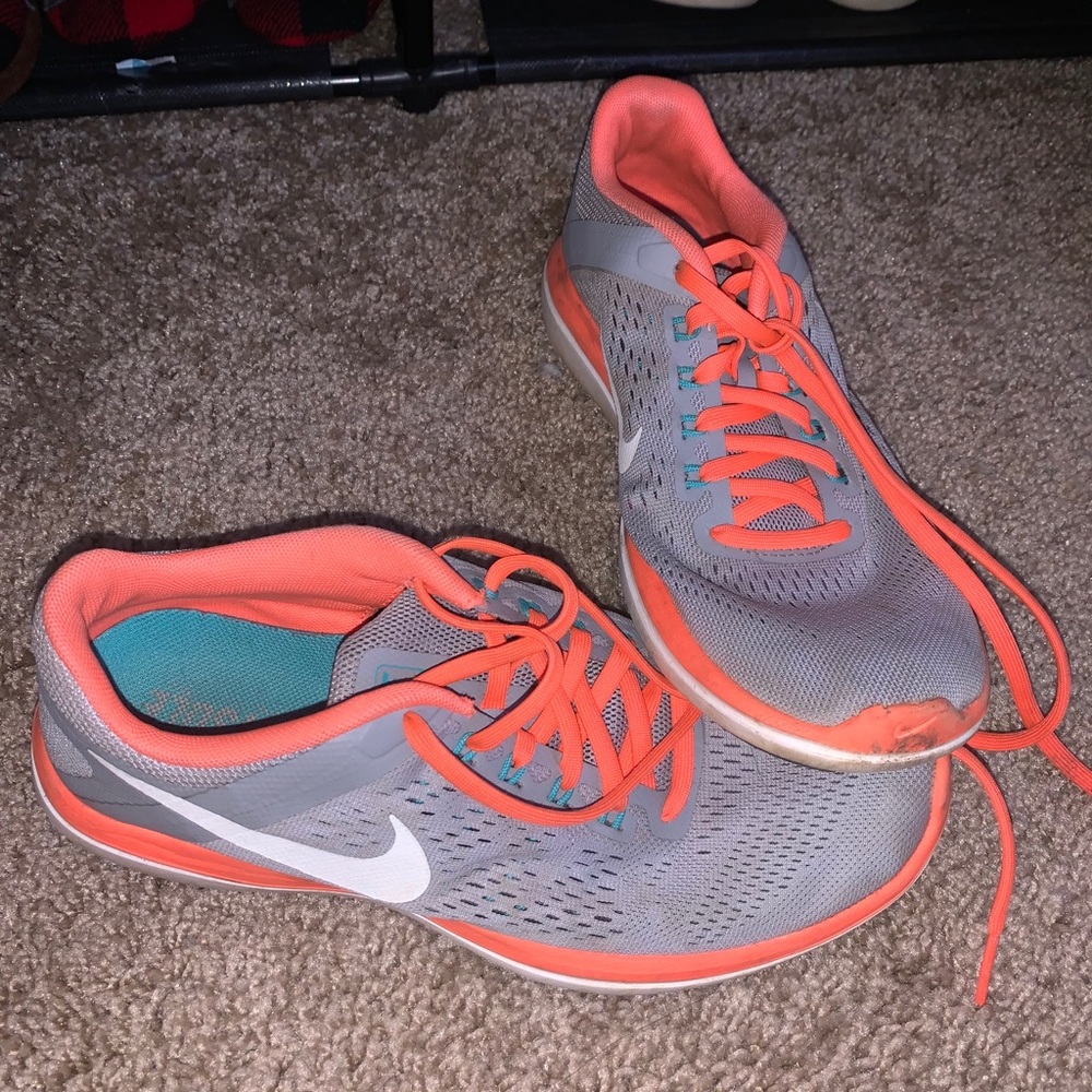 Nike tennis’s shoes
